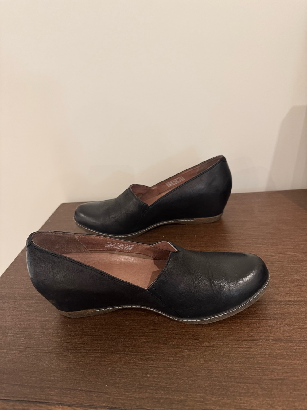 Dansko Black Leather Wedge Slip-On Shoes Liliana style size 40